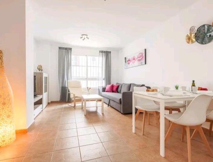 Apartamento con patio y piscina cerca de Sevilla La Algaba Exterior foto