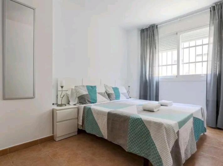 Apartamento con patio y piscina cerca de Sevilla La Algaba Exterior foto